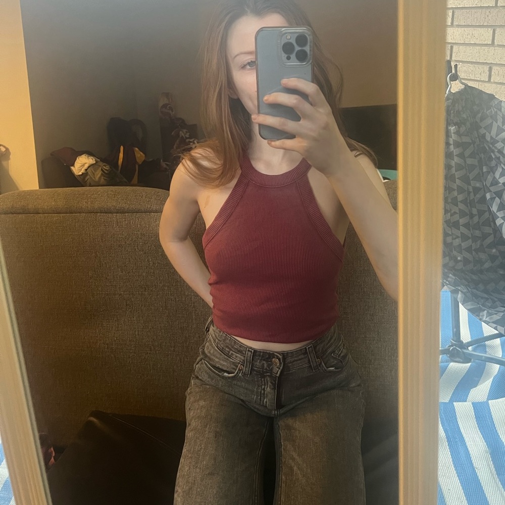 Adorable burgundy/maroon halter neck tank top.